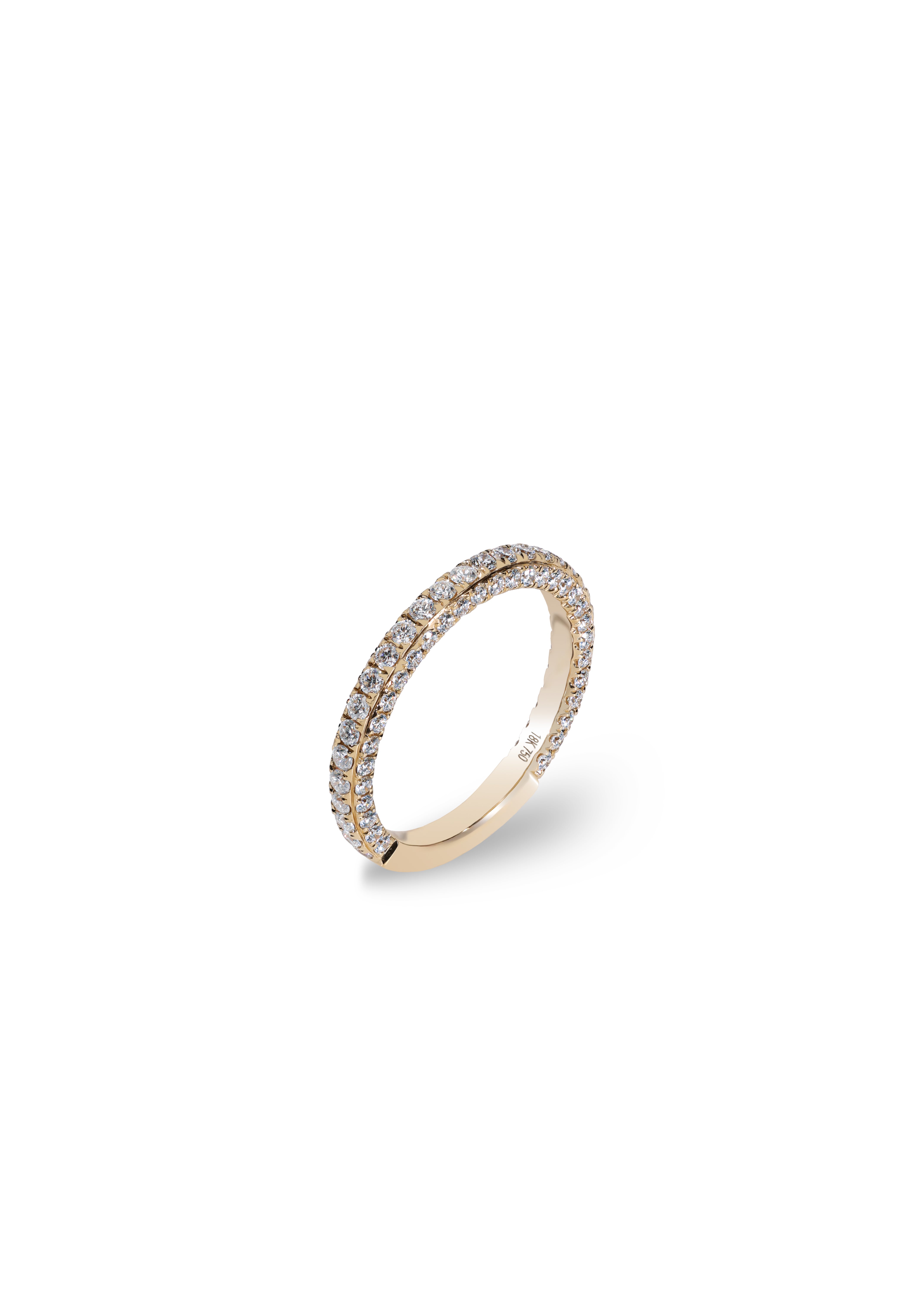 Angled view of the Aurelle 3D diamond wedding band in 18K yellow gold.