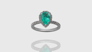 18K White Gold Green Pear Shape Emerald Diamond Engagement Ring
