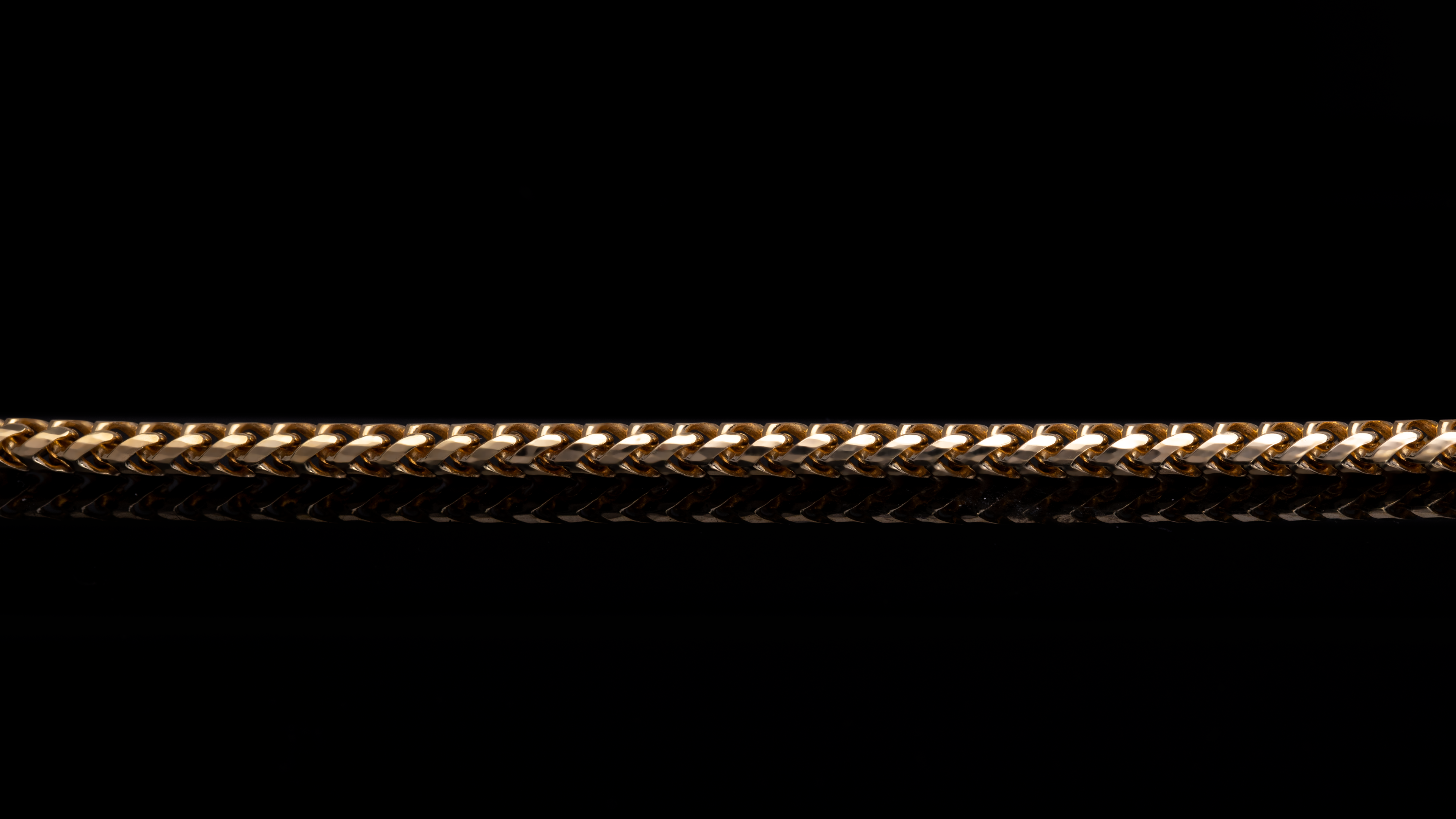 10K Yellow Gold Basra Link Bracelet