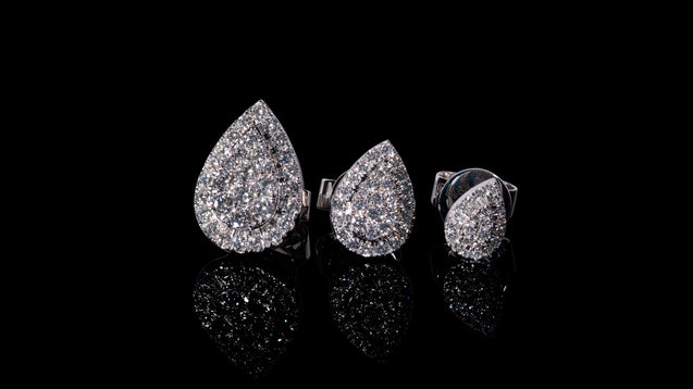 18K White Gold Pear Diamond Earrings