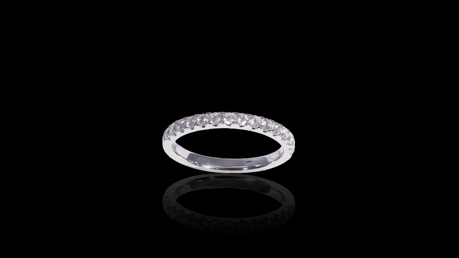 18K White Gold Open Wall Band Ring (0.60CT)
